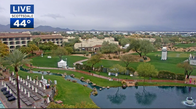 Still raining at the TPC in Scottsdale. And check out the temp! #azfamily