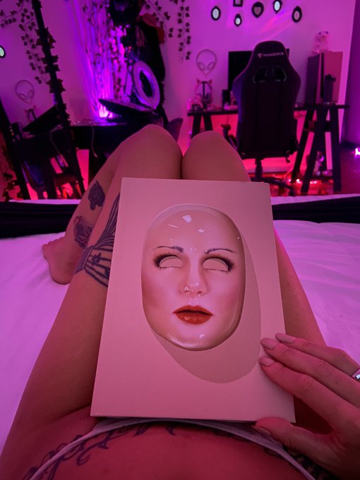 Watch morgana ♱'s leaked NSFW photo on TwXstars