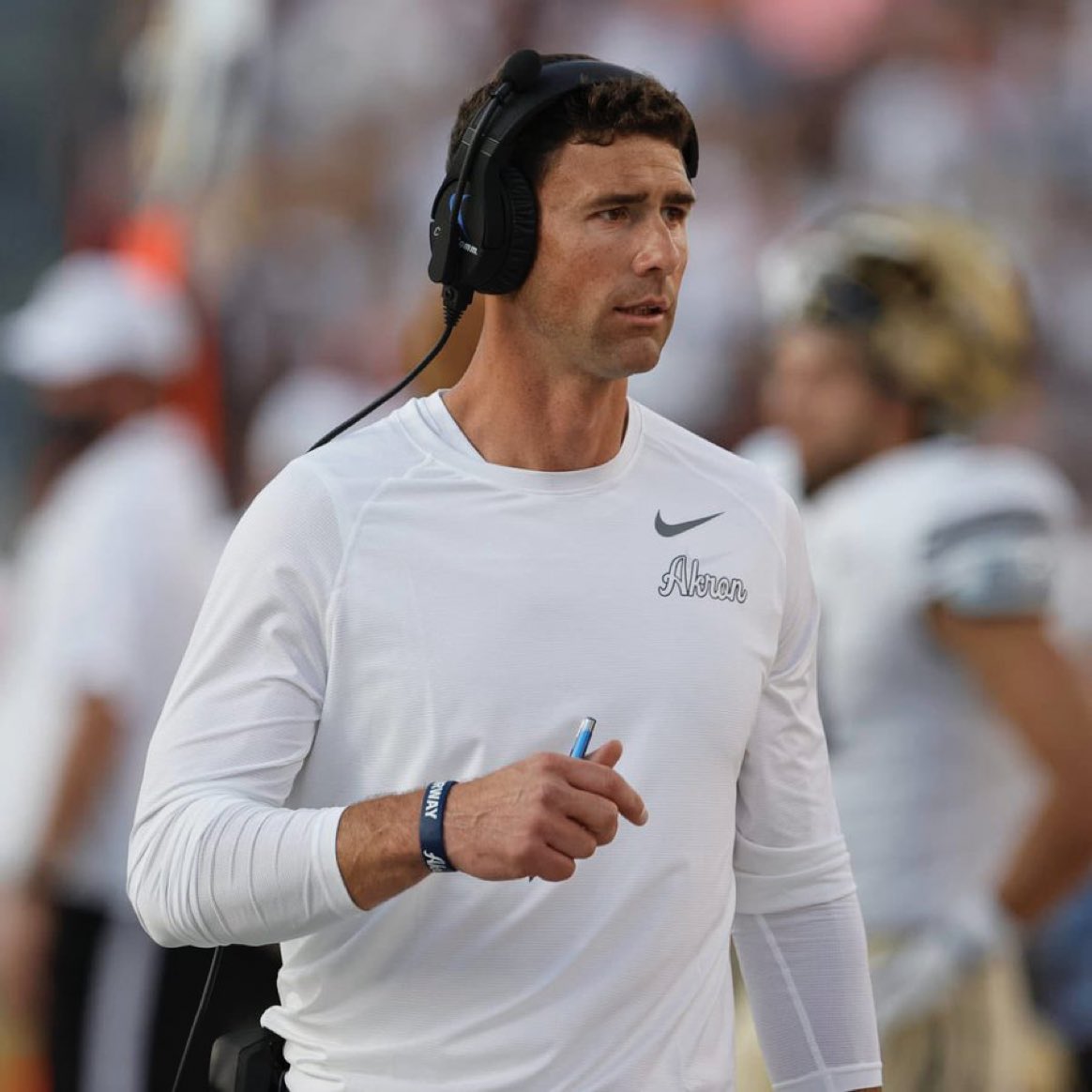 TheStandard412's tweet photo. 🚨BREAKING NEWS 🚨

#Steelers are hiring #Chargers assistant Tom Arth as their quarterback coach

Per: @gerrydulac https://t.co/Wh2JiixEna