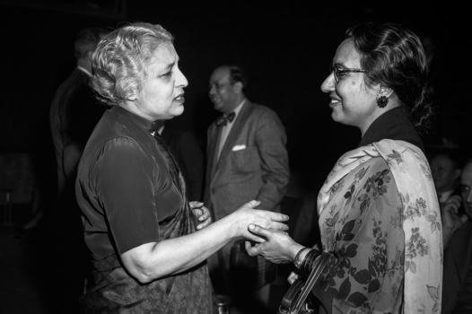 UN_News_Centre's tweet photo. #TBT to some of the biggest moments in United Nations history from our Stories from the UN Archive #ThrowbackThursday series
📰Read the story
https://t.co/uZaW3h78WU
🎥 Watch #UNVideo
https://t.co/543zQV83Wd https://t.co/DVcdCjS57z