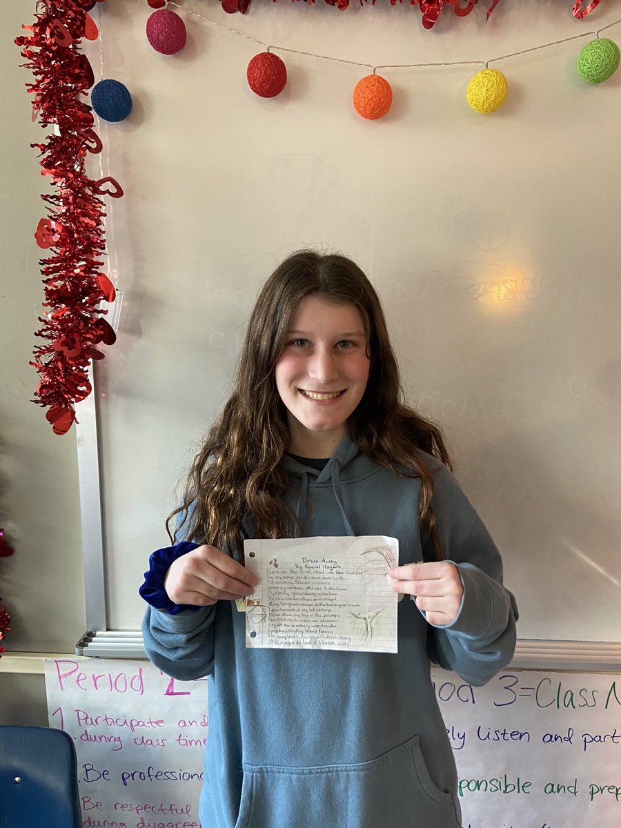mssplansplans's tweet photo. Sonnet writing in English 9: Shakespeare meets @NoahKahan 📝🎶 Rae’s poetry &amp; music taste are clearly top tier https://t.co/n3XQFmPzpY