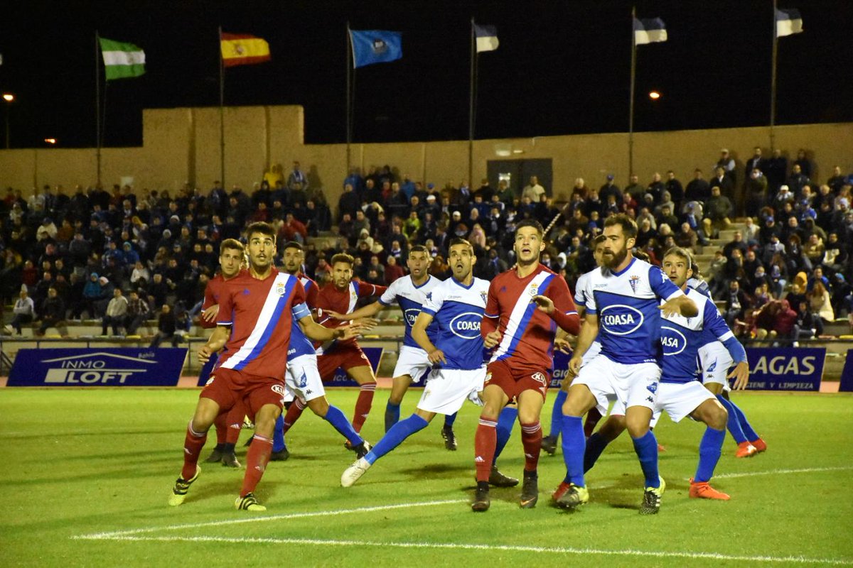 efemeridessfcd's tweet photo. El 28/10/18 la victoria quedó en casa (1-0) gracias a un golazo de Bruno Herrero  en los minutos iniciales. 
El Recre de Salmerón, que aquel año fue campeón del grupo IV, no pudo con un sólido San Fernando dirigido por @JoseMPerezHerre y que acabó muy cerca de los playoffs. https://t.co/KCWqDicMZ1