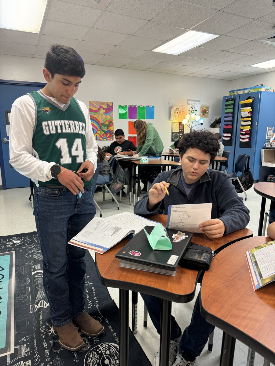 The sweet spot of any lesson is when Collaboration + Communication = Engagement!! My 8th graders stepped it up today! <a href="/stem2prep/">stem2prep</a> 💖 #HCISD #WeAreHCISD