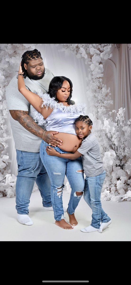 k_micole's tweet photo. Just a late update🤰🏽💙 #powellgang #partyof4 https://t.co/ipqHS1EUhl