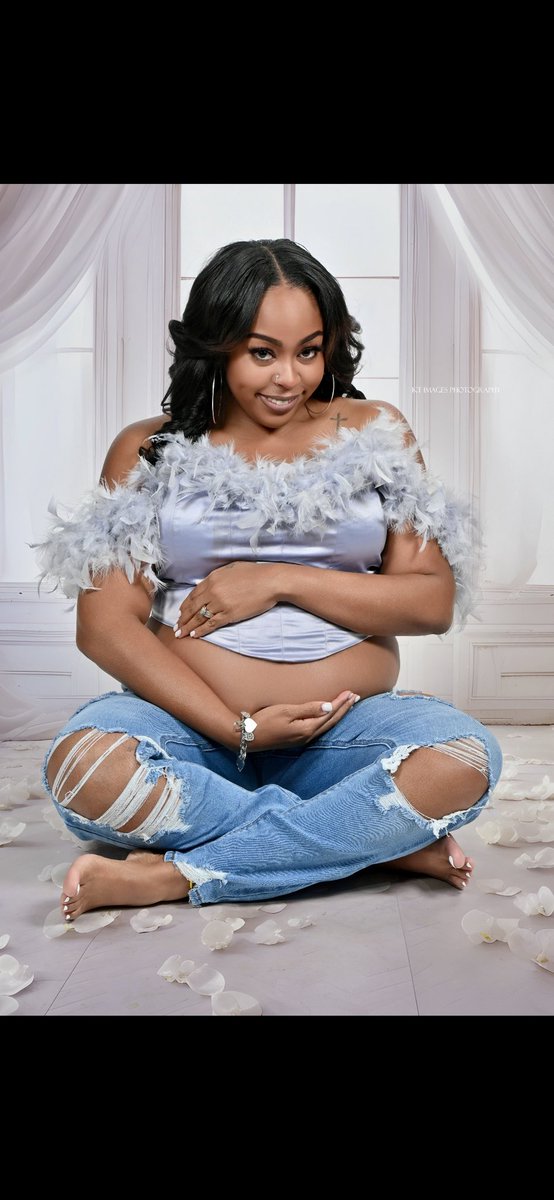 k_micole's tweet photo. Just a late update🤰🏽💙 #powellgang #partyof4 https://t.co/ipqHS1EUhl