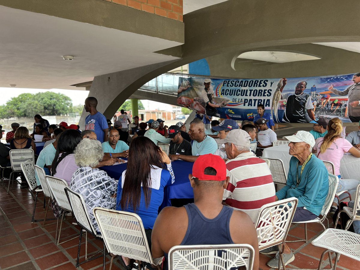 Minpescave2's tweet photo. Sector pesca y acuicultura se encuentra al debate de la primera transformación de las 7T2030, con la cual se convoca a la evolución económica y a la adecuación de los métodos de producción enmarcado en el nuevo modelo de exportación.

@NicolasMaduro
@Jcloyo
#SinEgoTransformamos https://t.co/tNjXZBSX6u