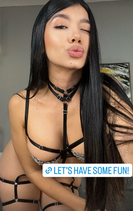I really need help with your company today, wanna join me? #live 📹🕹 https://t.co/fwT0vs8Ptx https://t.co/NehM51iCOd