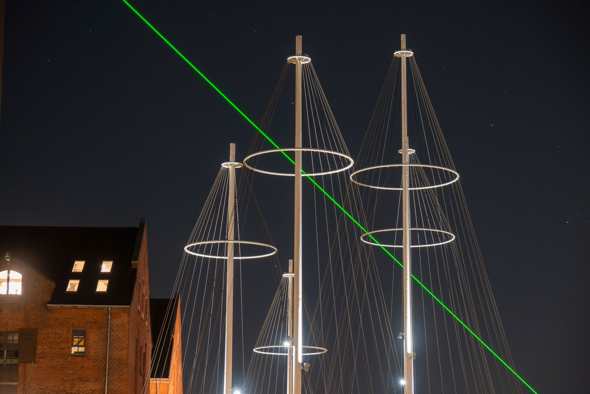 DorteHedengran's tweet photo. "The Circle bridge" - Laser light - Copenhagen Light Festival 🔥
#Denmark #SonyAlpha #streetphotography #photooftheday #February8th #ThursdayVibes #ThursdayMood #Thursday #lightfest #art #streetart #urban #laser
📸Dorte Hedengran https://t.co/9KrKcMfndp