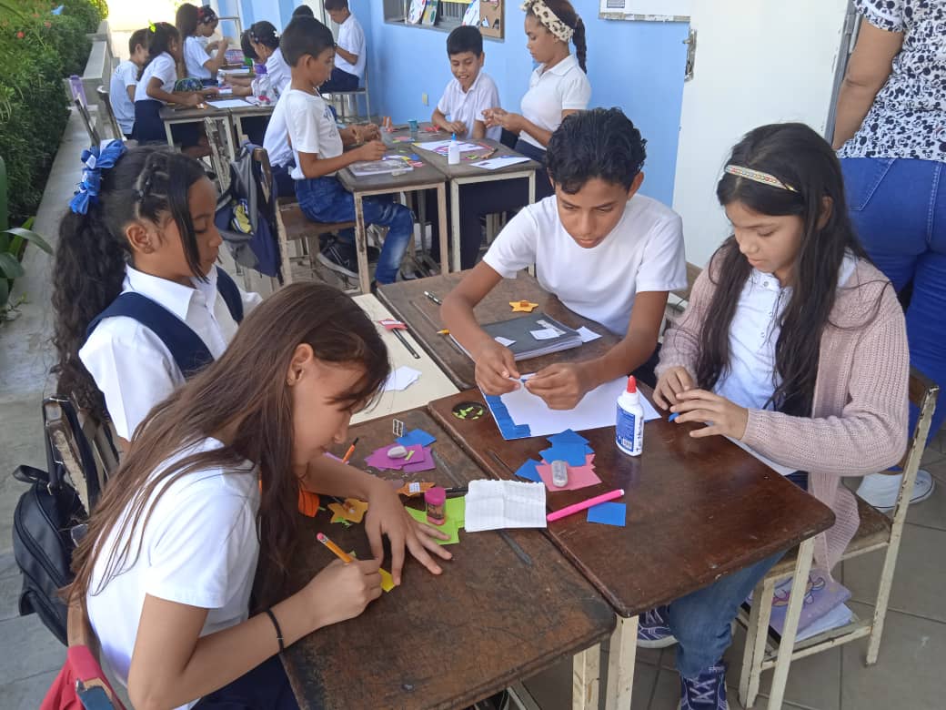CDCDDiaz's tweet photo. VI Reto de Matemática 
 Una actividad para potenciar el pensamiento matemático en los estudiantes.
#SinEgoTransformamos
@NicolasMaduro 
@_LaAvanzadora
@MPPEDUCACION 
@EducacionNvaE
@MayeSucre https://t.co/TwgE7q3Vcm