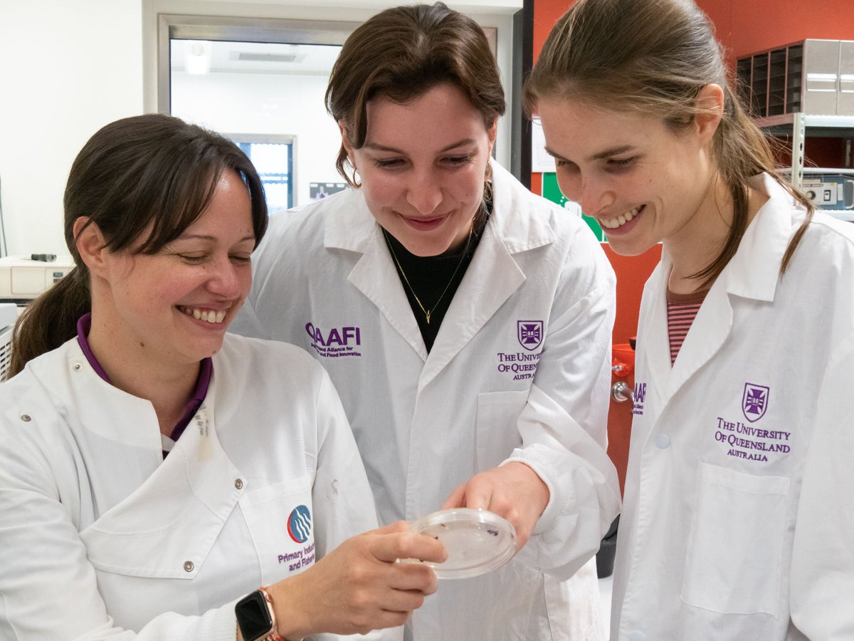 Celebrating International Day of Women and Girls in Science! Dr Anne Sawyer's research focuses on developing RNA vaccines as an environmentally friendly alternative to chemical fungicides. Read more here - tinyurl.com/y7kn3krh @anne_swyr @bec_degnan
