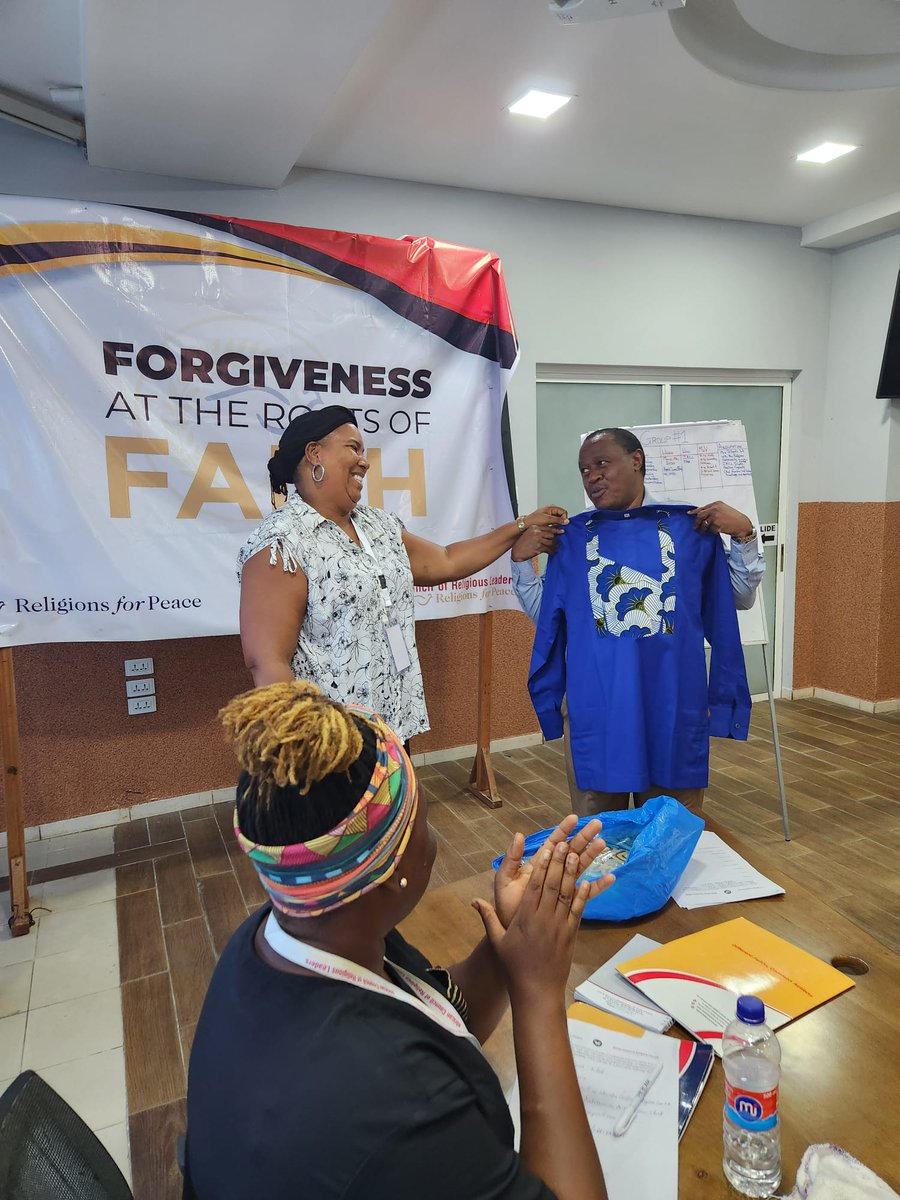 religions4peace's tweet photo. Liberians are rich in faith, and Religions for Peace recognises the need for ongoing #multireligious, multi-collaborative, and reconciliatory efforts in this region.
We look forward to what comes next from this important training. https://t.co/9PXpJOsRbI