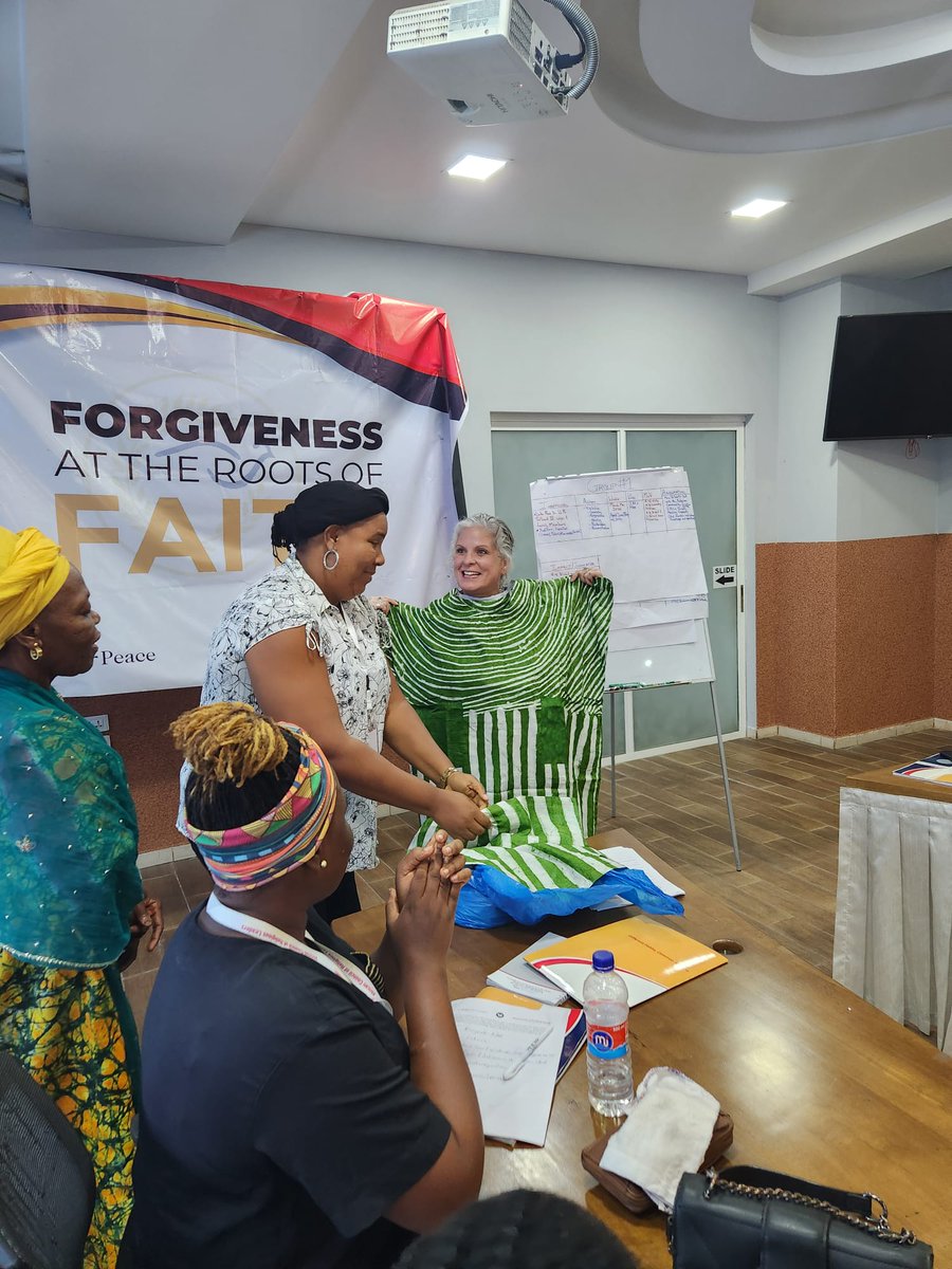 religions4peace's tweet photo. Liberians are rich in faith, and Religions for Peace recognises the need for ongoing #multireligious, multi-collaborative, and reconciliatory efforts in this region.
We look forward to what comes next from this important training. https://t.co/9PXpJOsRbI
