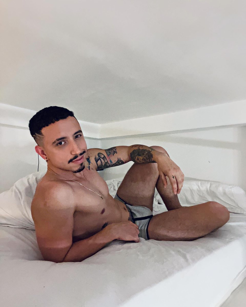 _312ALEX's tweet photo. https://t.co/2g7L3odW37 Come on, suck my dick! 😛🍆 https://t.co/NdBdqaWZOq