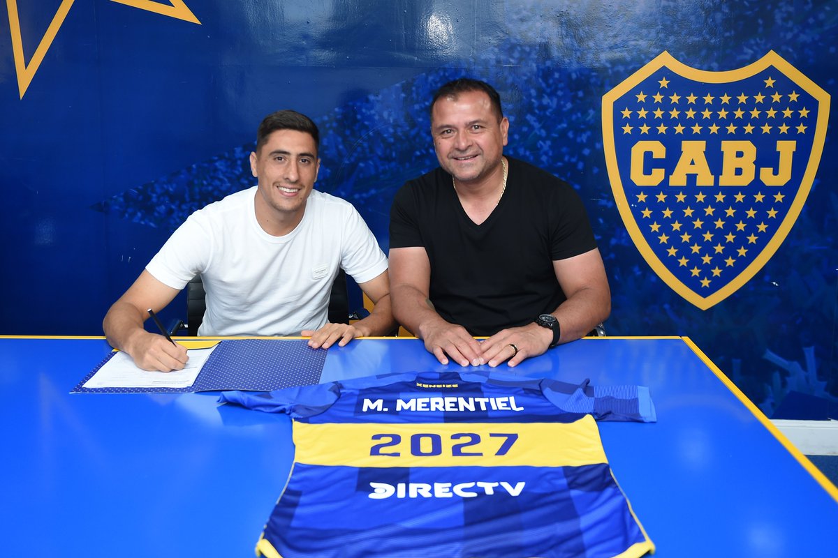 BocaJrsOficial's tweet photo. ✍️ Miguel Merentiel firmó la mejora y extensión de su contrato hasta diciembre 2027 junto a Marcelo Delgado del Consejo de Fútbol.

¡Hay Bestia para rato! 🇺🇾💙💛💙