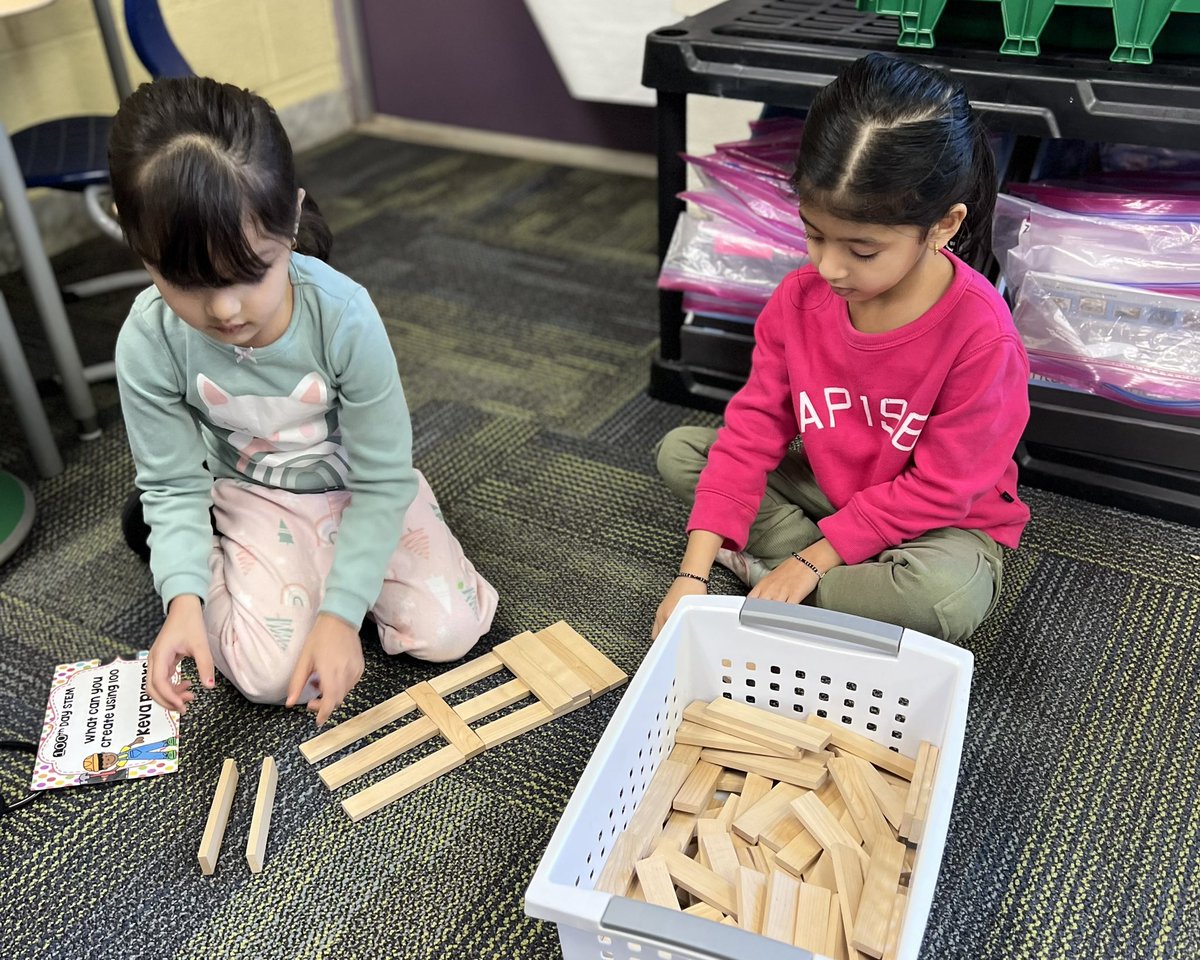 cotnerstigers's tweet photo. Today, #cotnerskinders continued our 💯 day celebration! Here are some snapshots of our stations. We raced to 100, explored what different collections of 100 objects look like and used them to collaborate &amp; create and expanded our understanding of the 💯 chart. #REYNproud https://t.co/UQbf1nEZbU