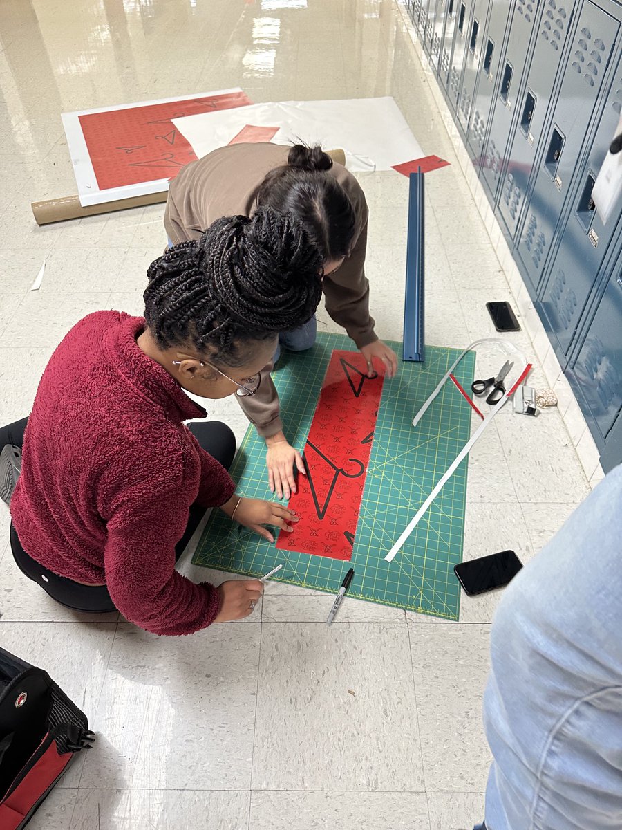 CHHS Graphic Design tweet media