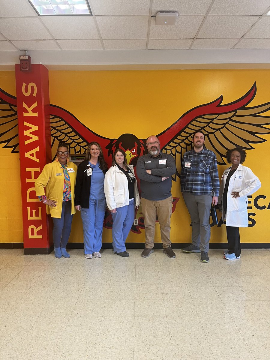EWirtzberger's tweet photo. Week 2 of Careerpalooza for our @Seneca_FA focused on careers in healthcare 🩺🩻🏥  Heard from firefighters, respiratory therapists, nurses, drs, physical therapists, &amp; athletic trainers. Also toured the @Seneca_High lab &amp; learned CPR ❤️💛 #SenecaSoars #YouCantBeItIfYouCantSeeIt https://t.co/DgvGXd6duM