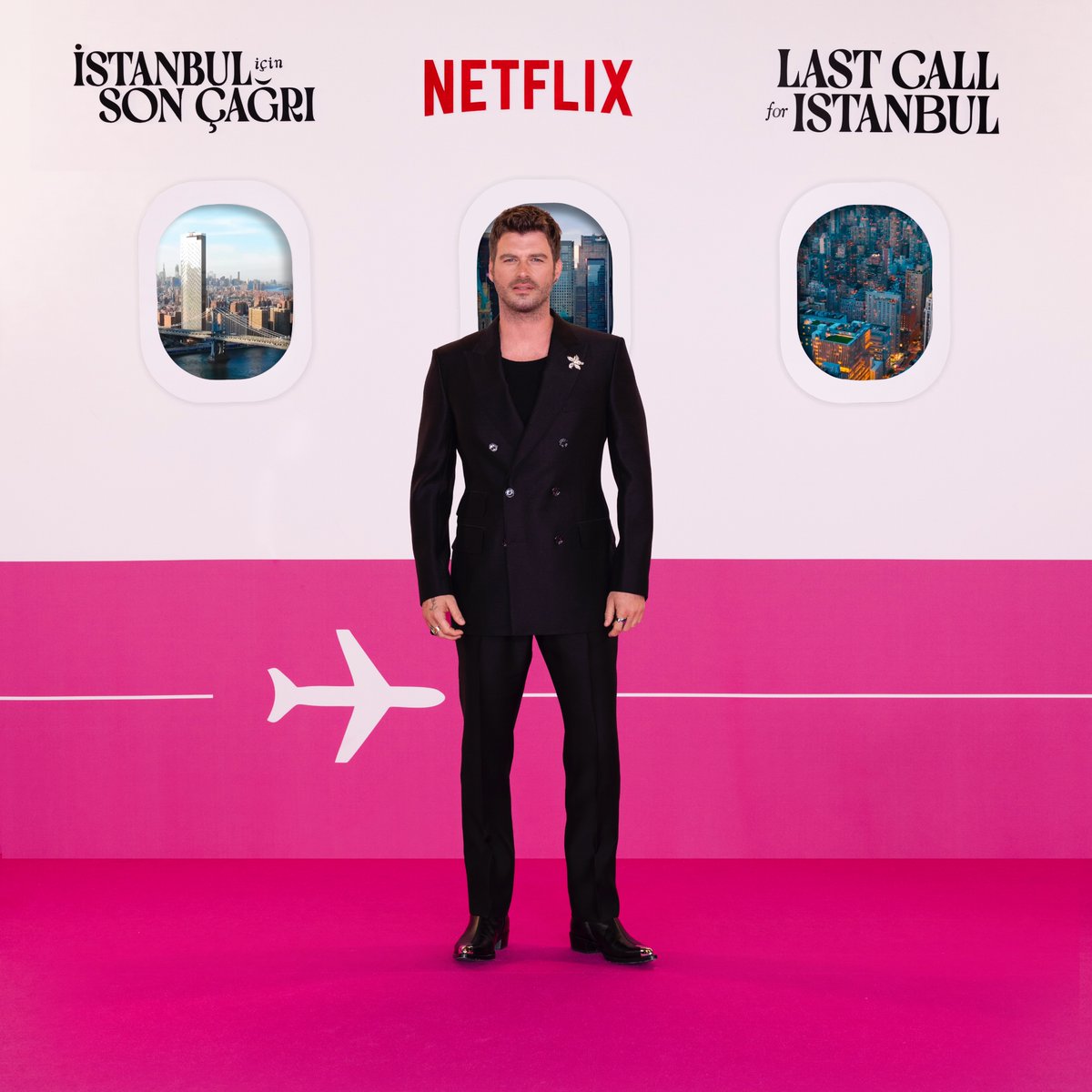 IstanbulNovart's tweet photo. Last Call For Istanbul for @netflixturkiye 

Creative Design and Production: @istanbulnovart
https://t.co/hX0MhDofhZ
Creative Director: Mehmet Pehlivan
https://t.co/BTqKbICSI7
Photographer: Uğurcan Tüzel
Line Producer: @kaan_kurtulus

#Netflix #KıvançTatlıtuğ #BerenSaat https://t.co/fgbPLWGyor