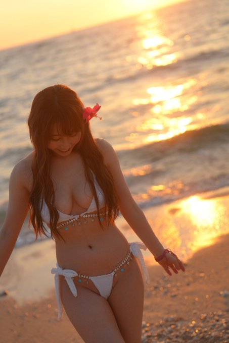 遅くなったけど、旬果秋冬～沖縄編～みてくれたかな？😳 この「旬果秋冬」シリーズを通してまた色んなところ行きたいな🏖️  https://t.co/QrwPoWyhUU https://t.co/mLE