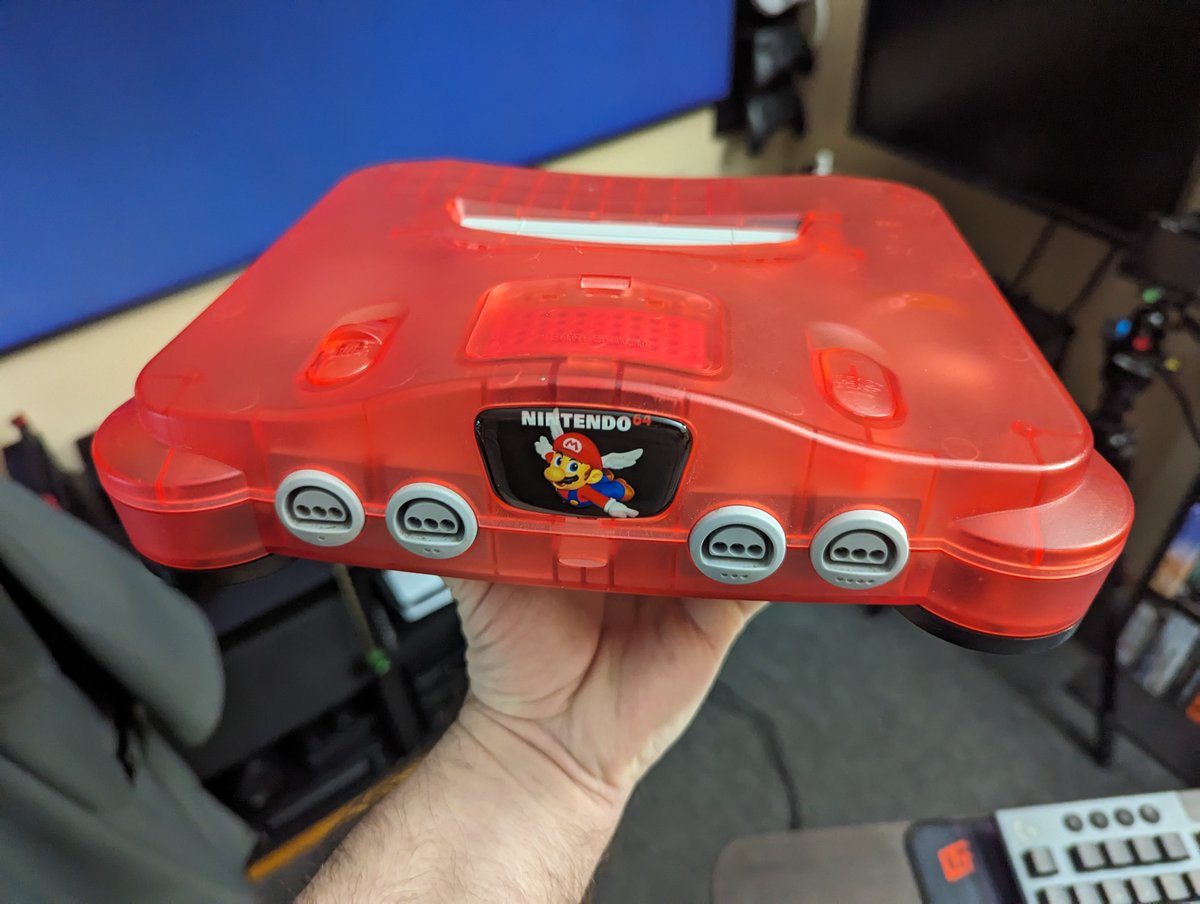 gamrjerome's tweet photo. Finished install of the #64HD. Although I had some issues with it. 04 #n64 board revisions have many instability issues. Eventually I got the 64HD board updated by youtuber Chibichief. Check out their videos. 

In the end I ended up installing it in a 1/2
https://t.co/iYQEmasaWq https://t.co/gjceH7ZIdL