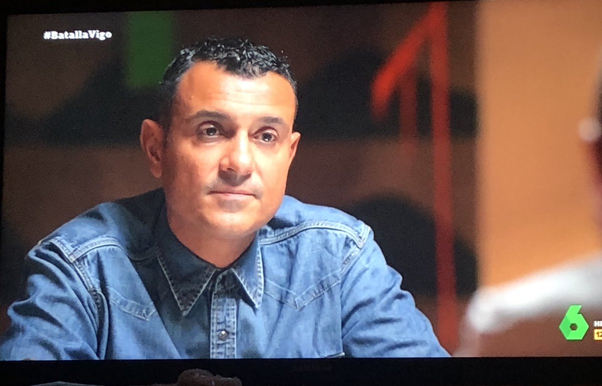Pizzobaco's tweet photo. Luis Enrique no está conforme #BatallaVigo https://t.co/rURpFy4oQY