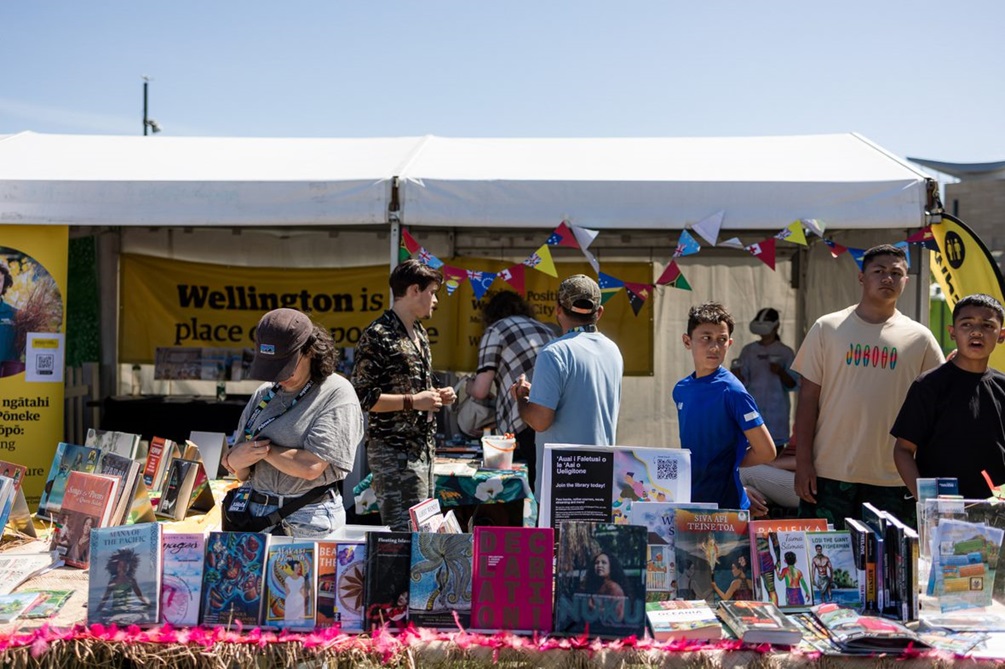 Don't forget tomorrow 12–6pm at Waitangi Park, we'll have a pop-up library at Pasifika Festival with contemporary titles from our collections in a range of Pacific Languages and English. We’ll also be running free Virtual Reality (VR) activities! 
wcl.govt.nz/blog/index.php…