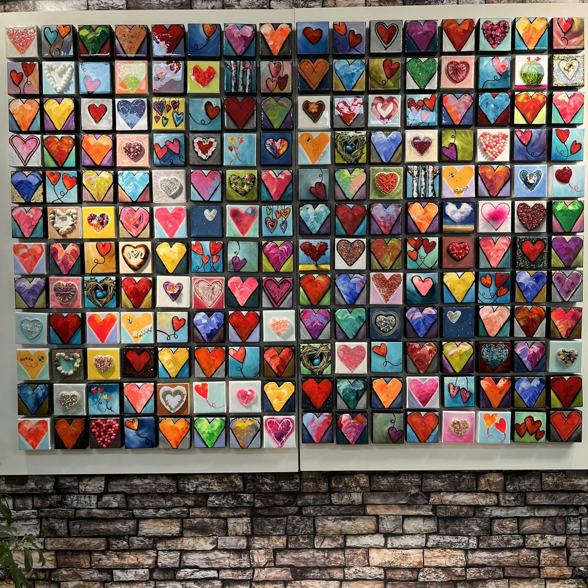 Please join me this Sat for the opening of my annual Valentine’s show, the Wall of H’arts. Here you will find over 200 one-of-a-kind heart paintings for  purchase at <a href="/Fringe_foliage/">Fringe and Foliage</a>. Sales start at 6pm. Full details at alicatartshop.com  #WallofHarts