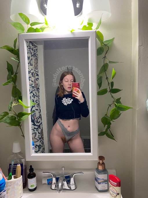 it&rsquo;s thirsty thursday &amp; im parched after a whole day of teasing myself n editing porn https://t.co/y