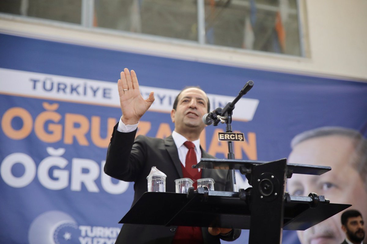 Fatihciftcivan's tweet photo. Haydi Bismillah.

Bizim için bir sevda olan #Erciş’deyiz.

Aziz hemşerilerimizin çok muhteşem karşılama ve katılımıyla seçim startını verdik.

Yeniden #Erciş

Bir Sevda ‘dır Erciş https://t.co/CudkPoF0mh