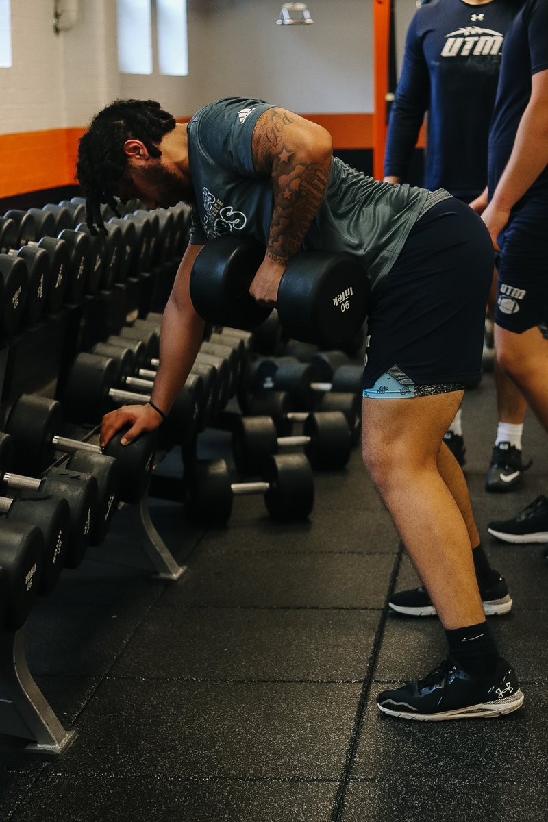 UTM_FOOTBALL's tweet photo. Another work day ✔️

#Martinmade #Winnerswearblue https://t.co/7sdk0mZHRG