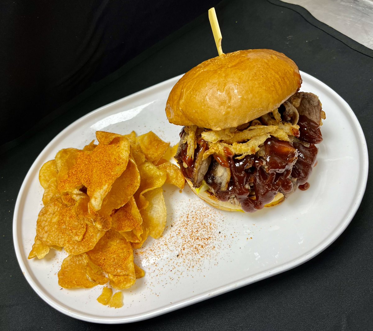 PackFreshAppar1's tweet photo. BBQ Brisket special incoming…
Stop by the backstage deli @LuxorLV this weekend for big game specials!! #LasVegas #SuperBowl https://t.co/hbf516ciE8