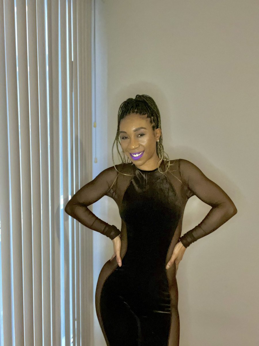 blackfootcharli's tweet image. 35 body all mine #aquarius #feb6 #1989