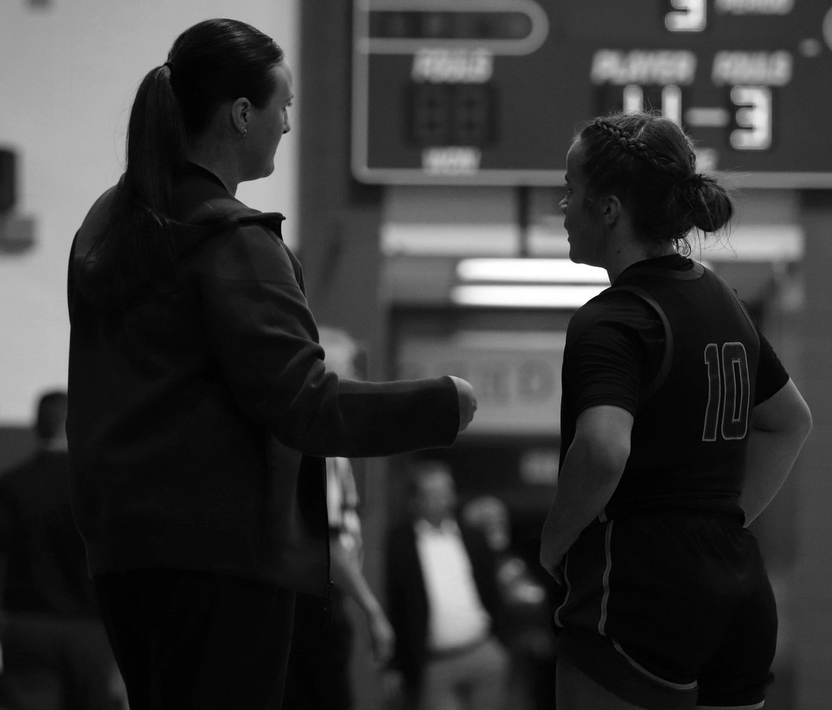izzyygcross's tweet photo. sister,coach, and best friend all in one. https://t.co/pbaac8D8Sg