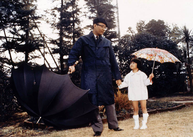 musicrobita's tweet photo. 2月9日、本日は手塚治虫の命日。1989年に亡くなってからも今なお多くの人にその作品が親しまれていることに心から感謝いたします。
今日は花を手向ける代わりに手塚マンガを読んで頂けると。それこそ父の本望かと。　#手塚治虫 https://t.co/ytYhq4W09p