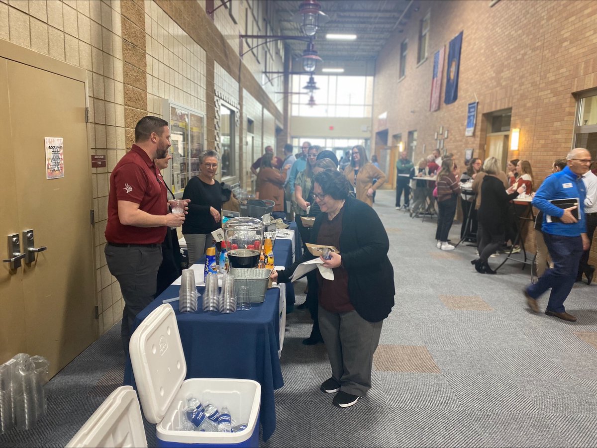 We had a great time serving breakfast burritos at Gothenburg Public Schools this morning.  We ❤️ our school and the fantastic staff; thanks for all you do! <a href="/GBurgSwedes/">Gothenburg Public Schools</a> #BecauseWeCare