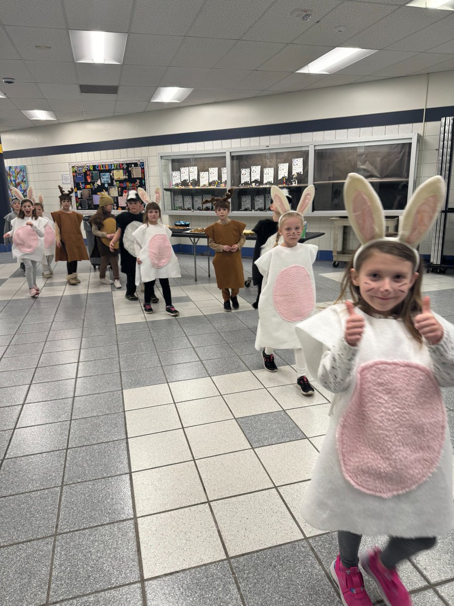 Kenyatta2Hughes's tweet photo. Job Well Done Team Caldwell! Mrs. Caldwell's annual play was enjoyed by all! #PRpride #SAScompass https://t.co/q0gK8cCnTr