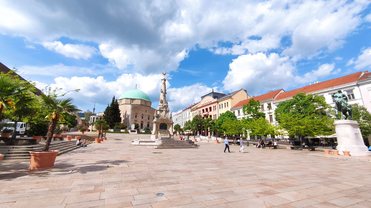 Al_Ph7667's tweet photo. #pécs #széchenyitér #baranya #hungary https://t.co/DroufWdObl