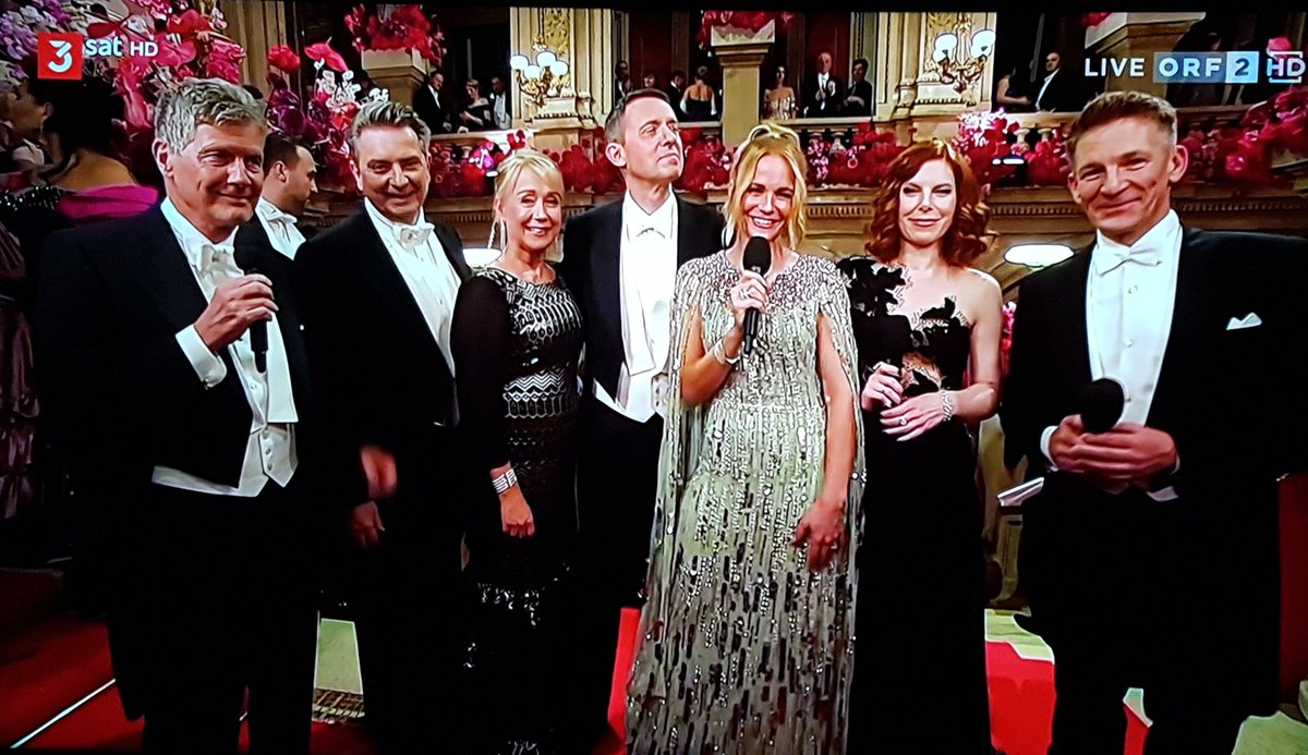 IamIllgner's tweet photo. Dagegen kann Hollywood doch einpacken. #Opernball2024 https://t.co/c0CXQxHaim