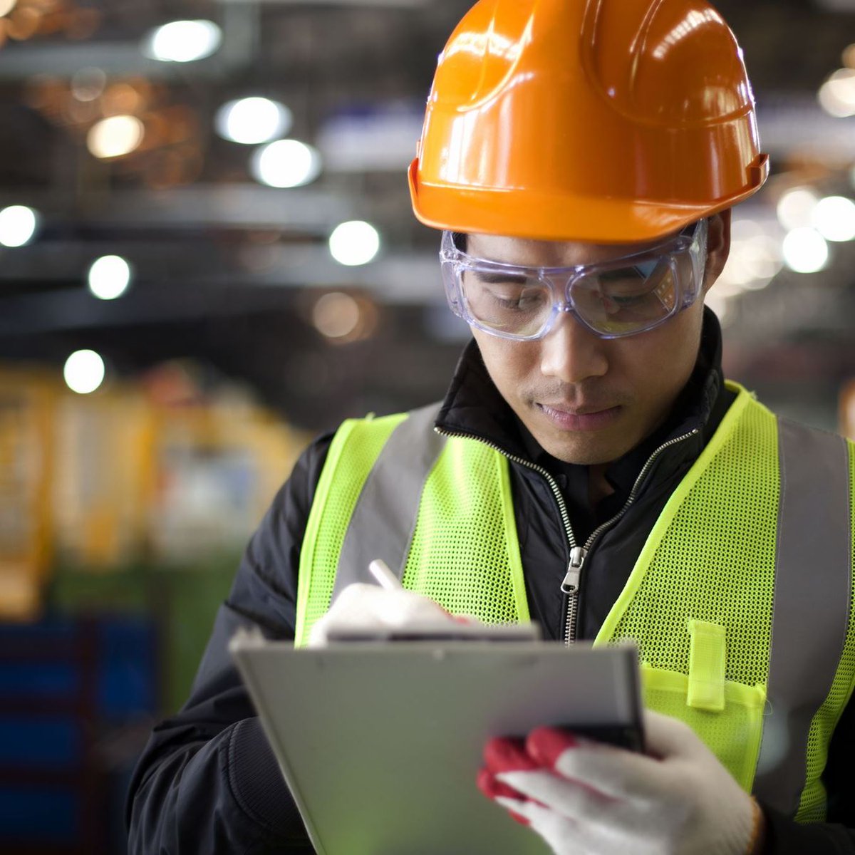 BuildingSafetyS's tweet photo. Incidents that effect building systems can occur at any time and without advanced notice. BSS First Responder app empowers employees with useful information to efficiently respond to incidents. 
.
#EmergencyPrepardness #MinimizeImpact #FirstResponders #DetailedInformation https://t.co/FOh25dzo6S