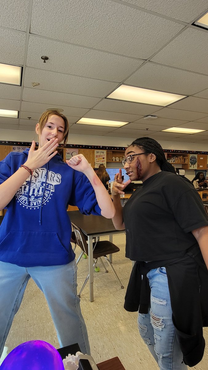 Mrs. Calkins tweet media