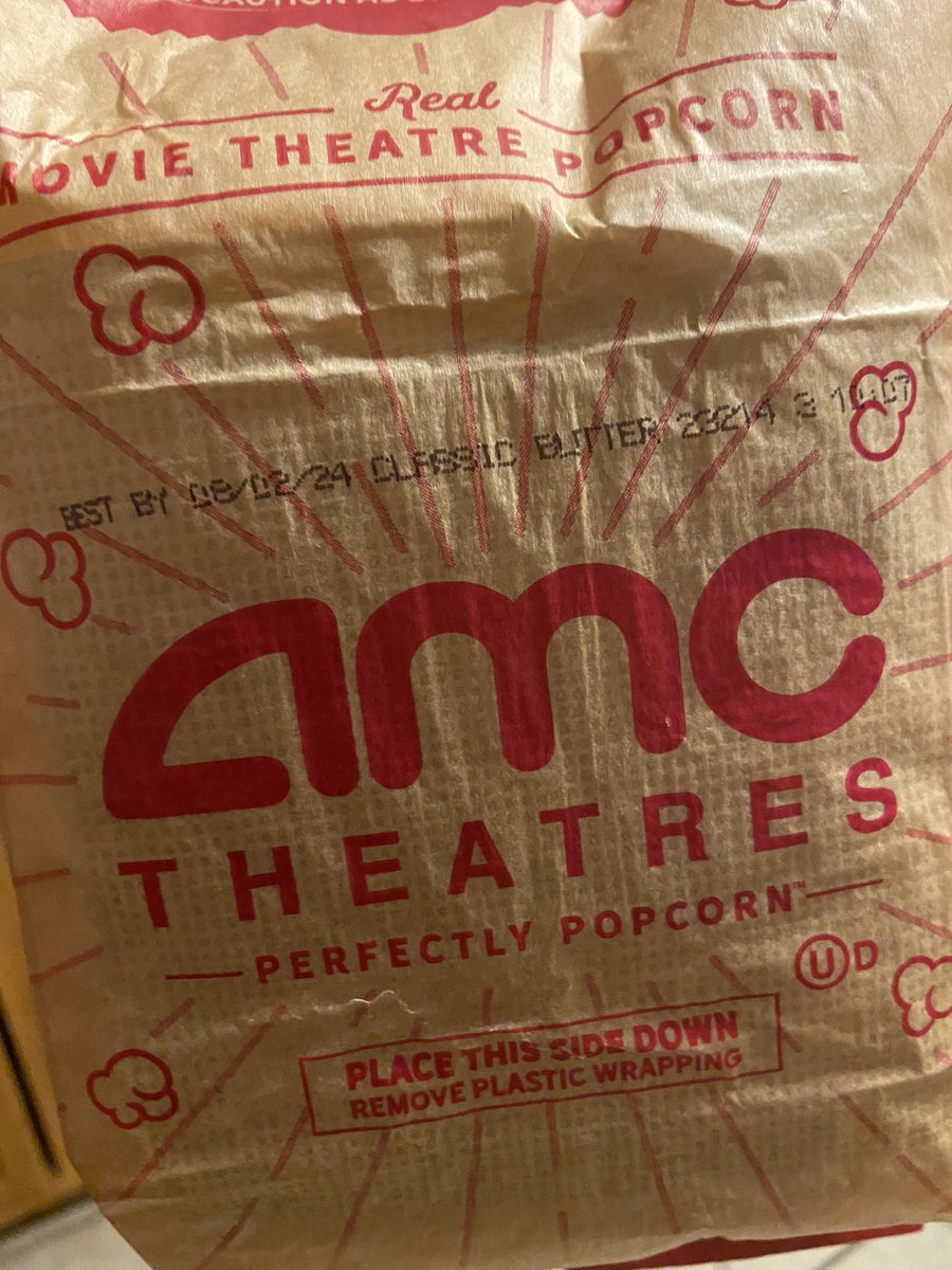 Some AMC #PerfectlyPopcorn for the Putin interview!🍿🦍🍿🦍😋😋😋😁