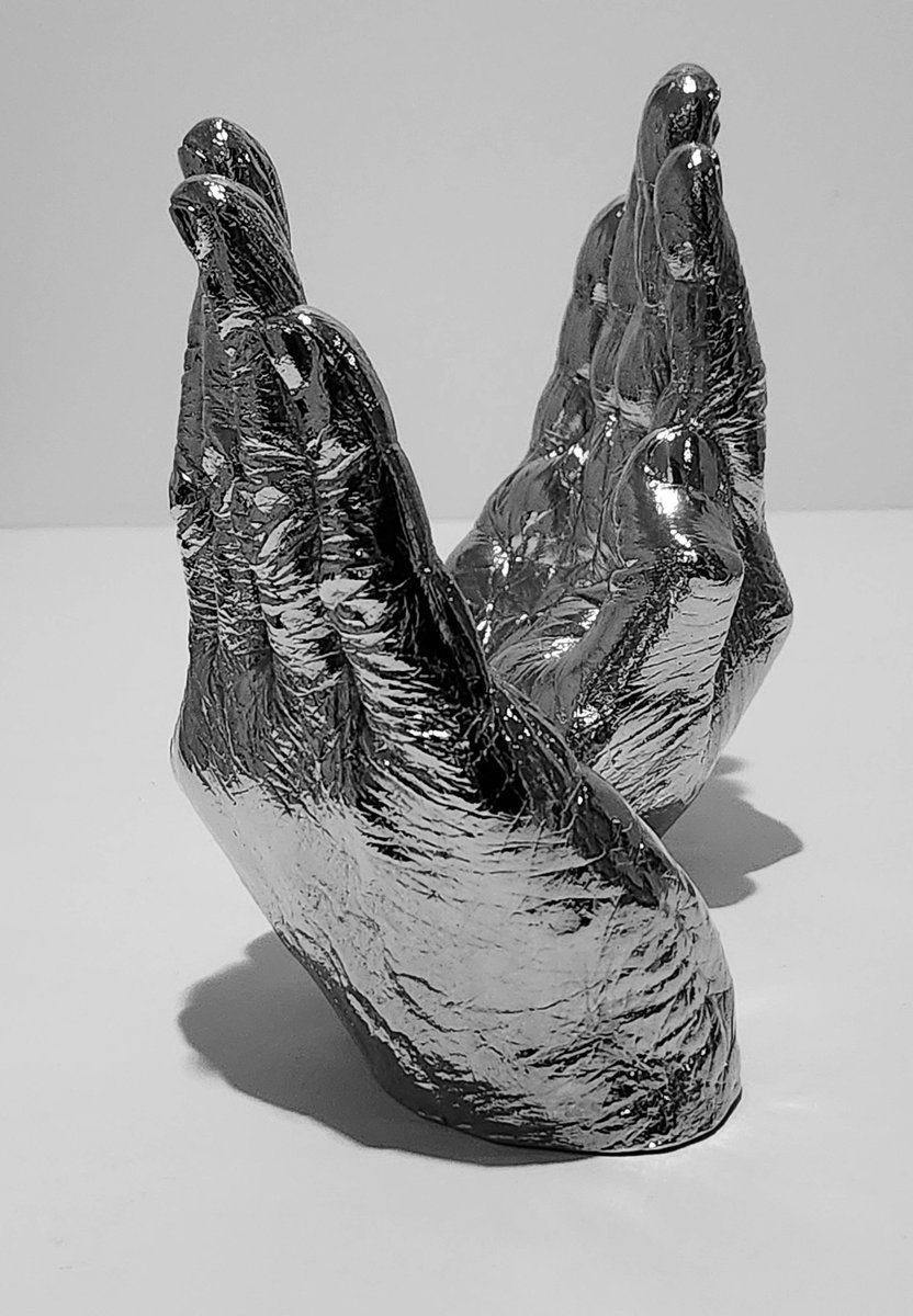 artofmarkmorris's tweet photo. Hood Ornament # 1    Mark Morris 2024
Hood Ornament # 2
(aka HO # 1 and HO # 2)
Unmounted or Uninstalled
Bronze casting with a std. 2-hour nickel plating (bright) as opposed to the more subdued dull nickel presentation.
Total weight # 1, 2240g (4.98 lb.) and # 2, 2218g (4.89 lb.) https://t.co/rS3xi5q0VC