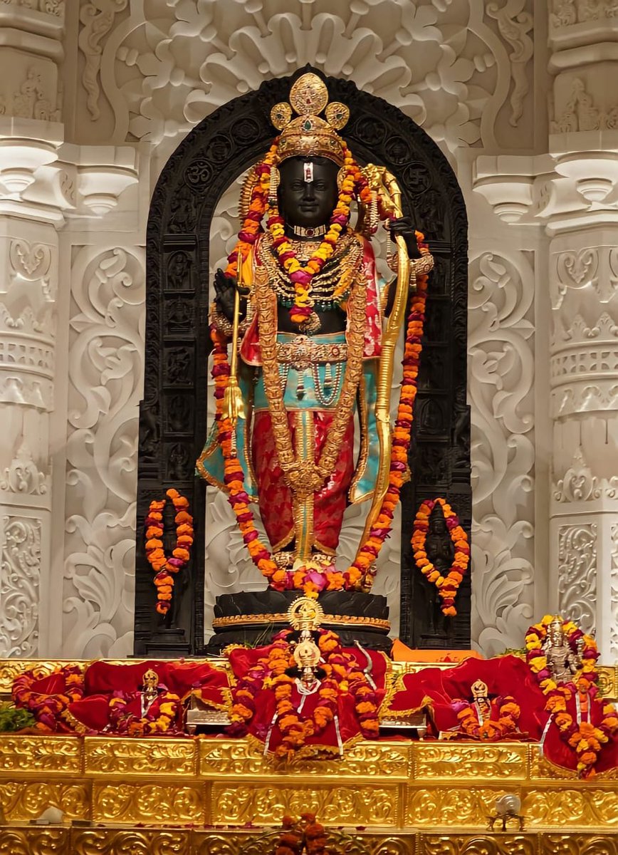 हाथ से किया हुआ दान और मुख से लिया प्रभु का नाम कभी व्यर्थ नही जाता " जय श्री राम "❣️