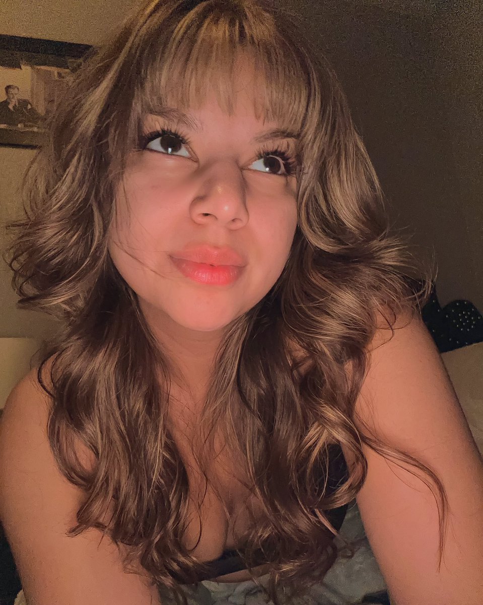 steezyrose's tweet photo. 💡✨ https://t.co/xlHYSm2GQt