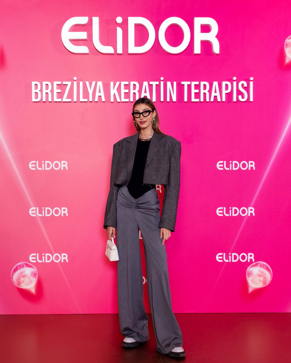 IstanbulNovart's tweet photo. Afra Saraçoğlu for @Elidorturkey
Brazilian Keratin Theraphy Launch Event

Event Design: Hybrid Community
PR Agency: @sobrazonline
Influencer Marketing: @BoomadsTR
Creative Design And Production: @IstanbulNovart
Creative Director: Mehmet Pehlivan
Photographer: Uğurcan Tüzel https://t.co/qrwpAipaEH