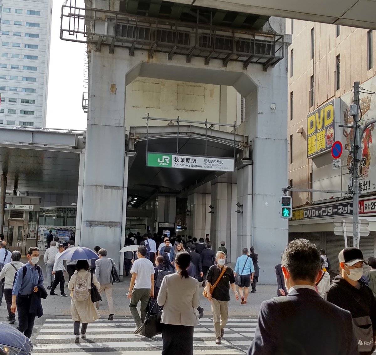 Ikunorins's tweet photo. 近々、サウンド実装映像を見るため友人のゲーム制作会社を訪問しようかな…秋葉原。 https://t.co/SwnXKcLohW
