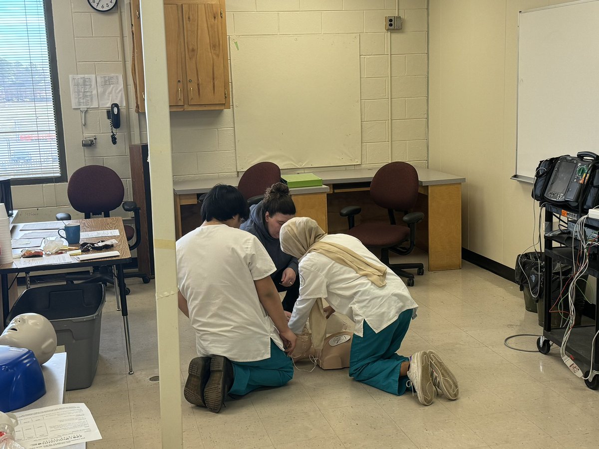 BHahnGHS's tweet image. Hats off to @VA_Partners4Edu for the last two days of joining #VaLin 5.0. The @ACEatHermitage was top-notch today during our learning walks! Wow! #CTE Forward thinking to bring back to @GoochlandCounty!