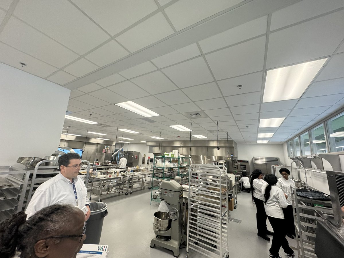 BHahnGHS's tweet image. Hats off to @VA_Partners4Edu for the last two days of joining #VaLin 5.0. The @ACEatHermitage was top-notch today during our learning walks! Wow! #CTE Forward thinking to bring back to @GoochlandCounty!