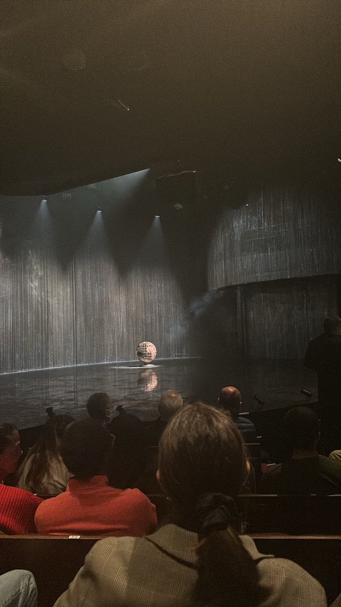 Eliot Gibson (@eliotjghello) on Twitter photo Wow…
One of my favourite theatres in the world delivers yet again. Go see this masterpiece immediately. By far the quickest 3 hours 30 mins of my life, can’t wait to perform on that stage one day <a href="/AlmeidaTheatre/">Almeida Theatre</a>
#KingLear 🙌🏼🎭
<a href="/steph0197/">Stephanie Simpson</a> Wow…
One of my favourite theatres in the world delivers yet again. Go see this masterpiece immediately. By far the quickest 3 hours 30 mins of my life, can’t wait to perform on that stage one day <a href="/AlmeidaTheatre/">Almeida Theatre</a>
#KingLear 🙌🏼🎭
<a href="/steph0197/">Stephanie Simpson</a>