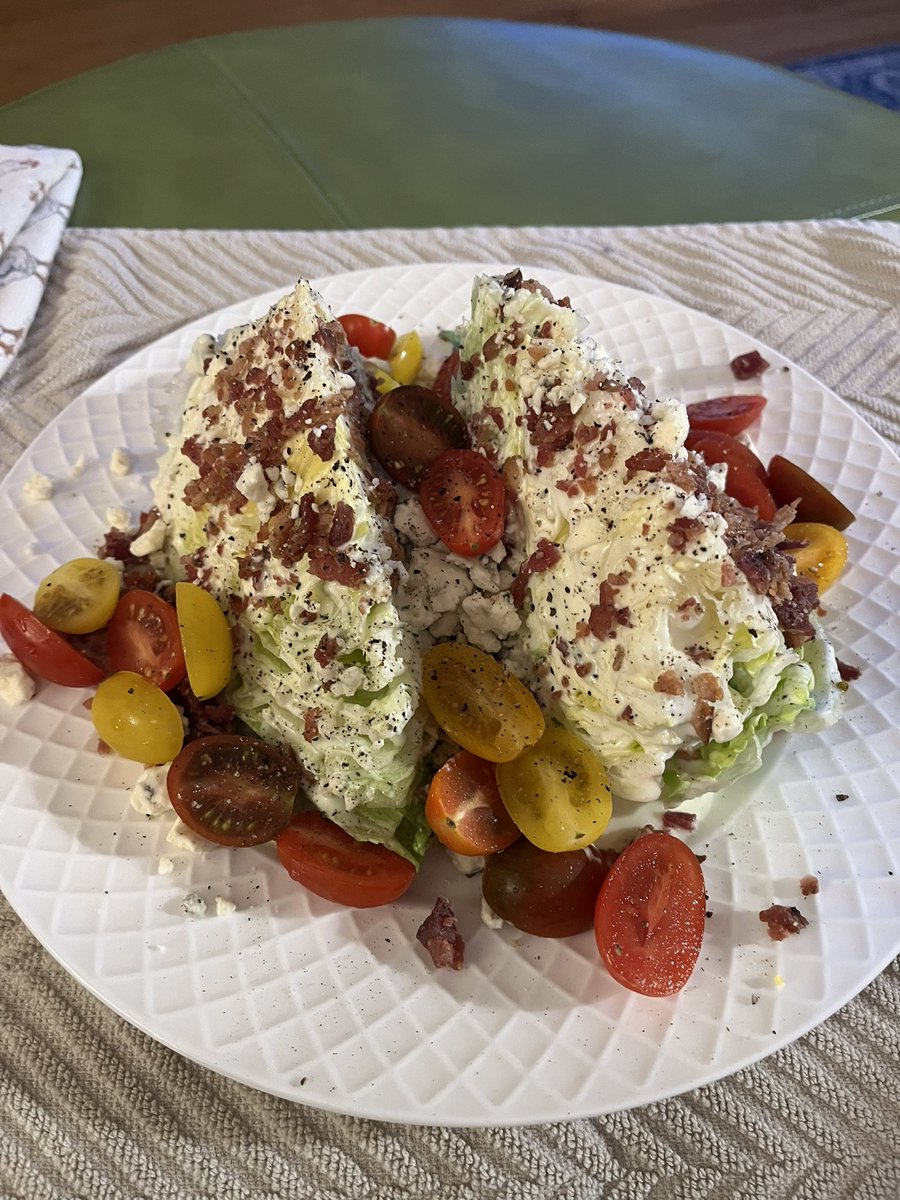 themightyjl's tweet photo. #wedgelife #wedge #wedgesalad https://t.co/G2BrmeLWLN